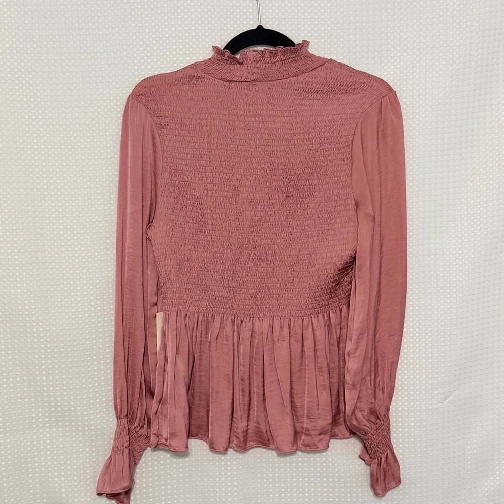 VICI Smocked Satin Peplum Blouse Mauve Long Sleeve Ruffle Neck Size Medium - Picture 8 of 9